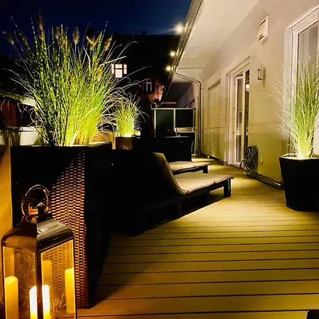 Penthouse Mit Xl Terrasse Inklusive Stellplatz In Lage Lägenhet *