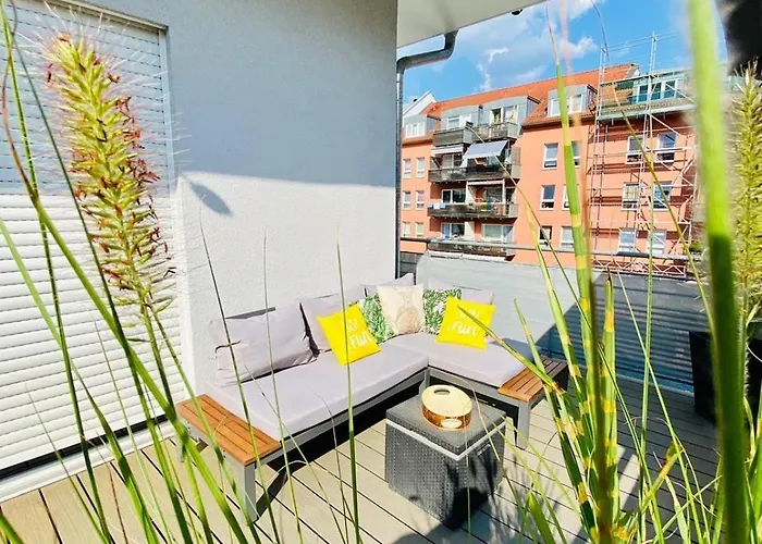 Penthouse Mit Xl Terrasse Inklusive Stellplatz In Lage