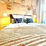 Penthouse Mit Xl Terrasse Inklusive Stellplatz In Lage *