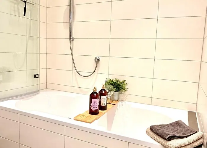 Apartment Penthouse Mit Xl Terrasse Und Stellplatz Nahe Messe