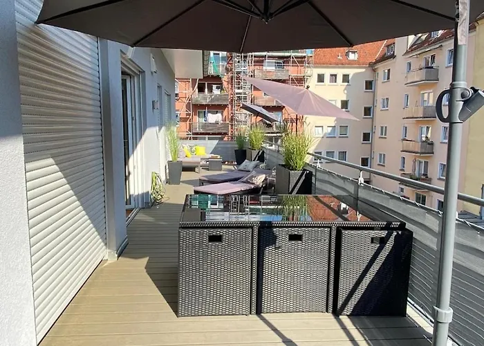 Penthouse Mit Xl Terrasse Und Stellplatz Nahe Messe Apartment